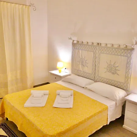 Isa-residence With Swimming-pool In Badesi, With Air Conditioning And Private Outdoor Space 3*