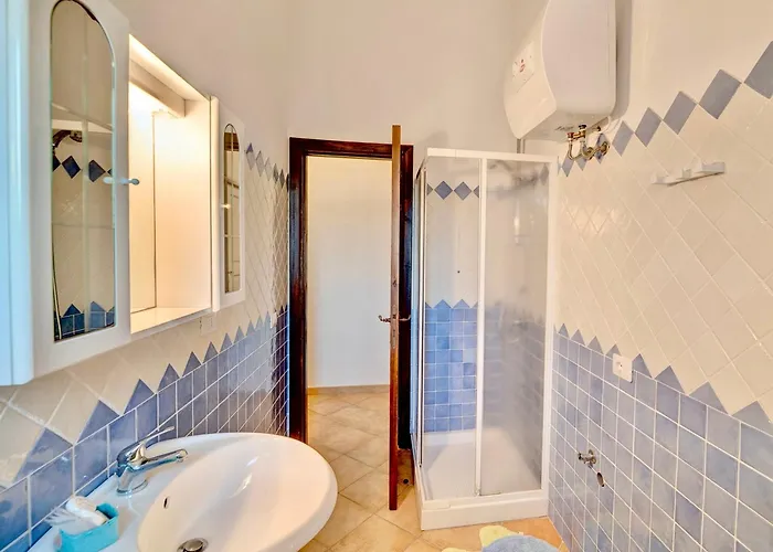 Isa-residence With Swimming-pool In Badesi, With Air Conditioning And Private Outdoor Space Apartahotel