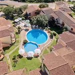 شقة فندقية Isa-residence With Swimming-pool In Badesi, With Air Conditioning And Private Outdoor Space