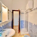 Isa-residence With Swimming-pool In Badesi, With Air Conditioning And Private Outdoor Space شقة فندقية