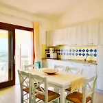 Isa-residence With Swimming-pool In Badesi, With Air Conditioning And Private Outdoor Space شقة فندقية