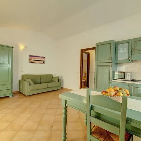 Aparthotel Isa-residence With Swimming-pool In Badesi, With Air Conditioning And Private Outdoor Space 4*