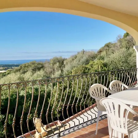 Isa-residence With Swimming-pool In Badesi, With Air Conditioning And Private Outdoor Space * Badesi