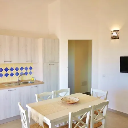 Isa-residence: Poolside With Air Conditioning In Aparthotel Badesi