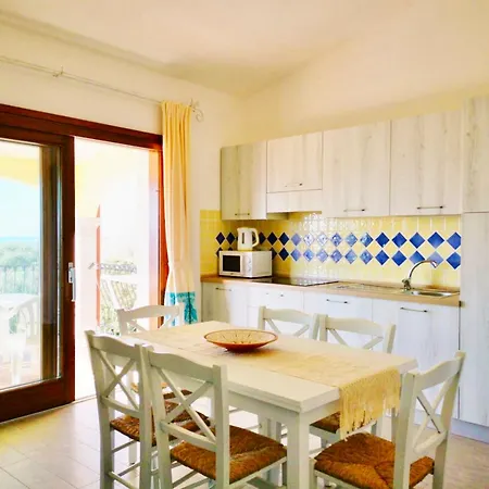 Isa-residence With Swimming-pool In Badesi, With Air Conditioning And Private Outdoor Space Aparthotel