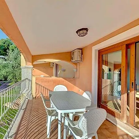 Isa-residence With Swimming-pool In Badesi, With Air Conditioning And Private Outdoor Space شقة فندقية 4*