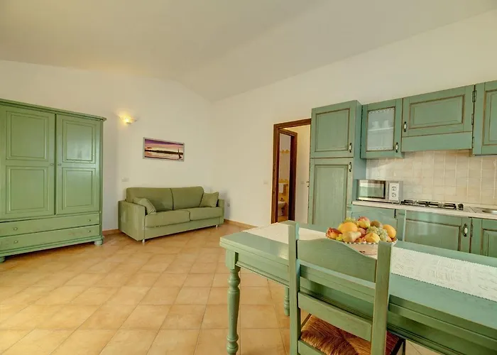 Apartmanhotel Isa-residence With Swimming-pool In Badesi, With Air Conditioning And Private Outdoor Space 3*